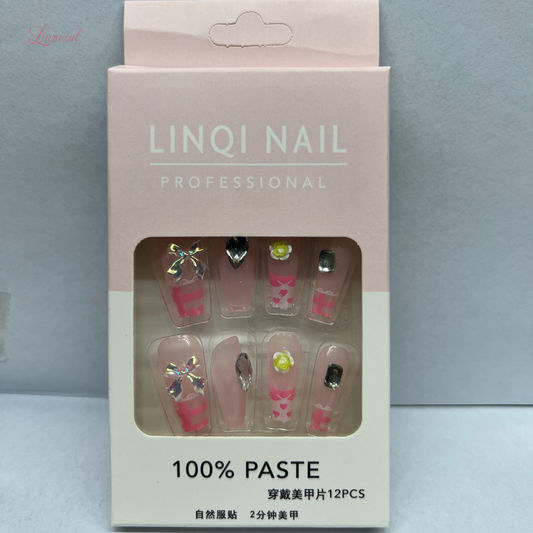 Elegant Nail Art Set – Easy Press-On Style (12 Pcs + Stickers)