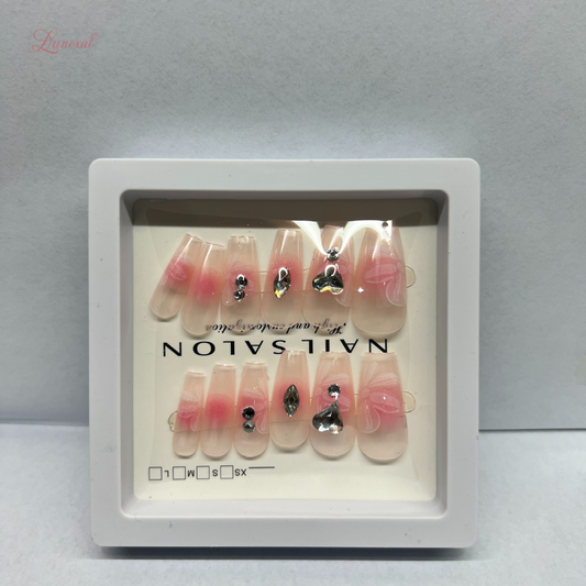 Stylish Press-On Nail Set – Salon Finish at Home (12 Pcs)