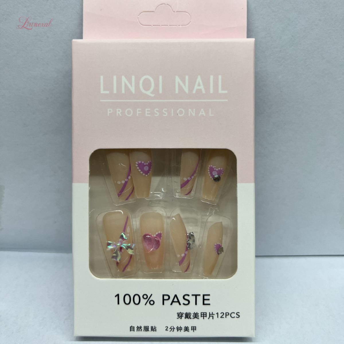 Elegant Nail Art Set – Easy Press-On Style (12 Pcs + Stickers)