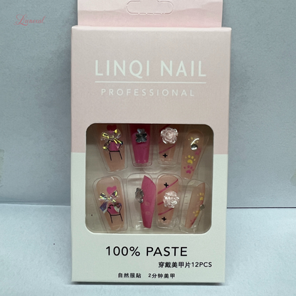 Elegant Nail Art Set – Easy Press-On Style (12 Pcs + Stickers)